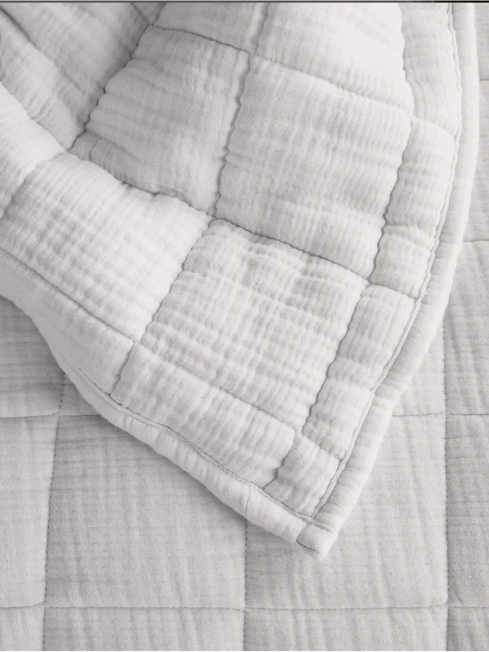 Quince Organic Cotton Gauze Box Quilt Color: Light Gray King/Cal King